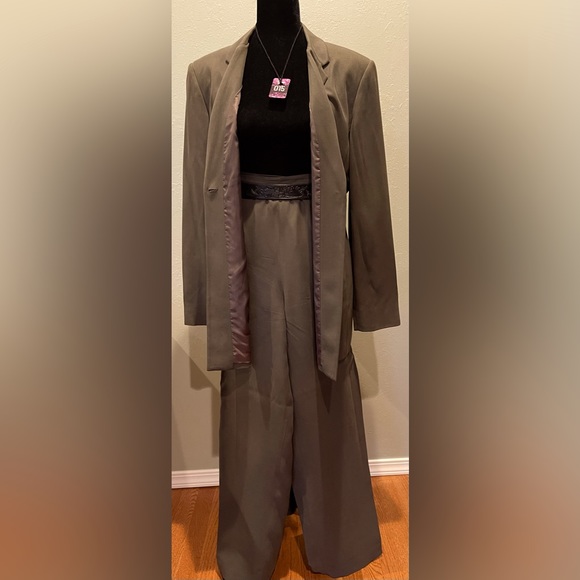 2Pc Valerie Stevens collection, green gray in a size 14 jacket and pants - Picture 1 of 6